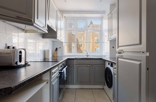 Swiss Cottage Apartment | Charming 2BDR Flat Close to Regents Park