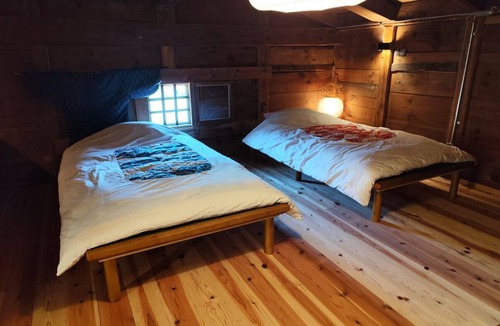 Toei Bed & Breakfast | Charming Dining & Breakfast in Toei with AC, WiFi