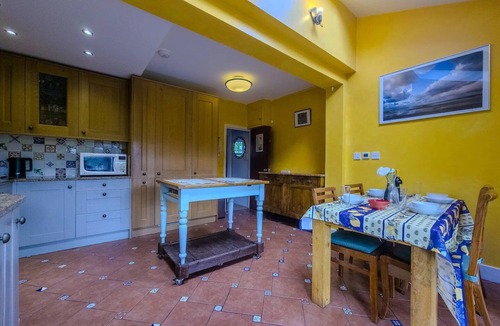 Island Gardens House | Charming Home Near Thames & DLR - Pass the Keys