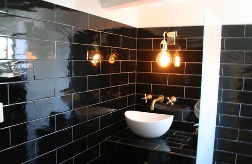 Pisticci House | Charming white washed southern italian farmhouse. Sleep 8- 4 bathrooms