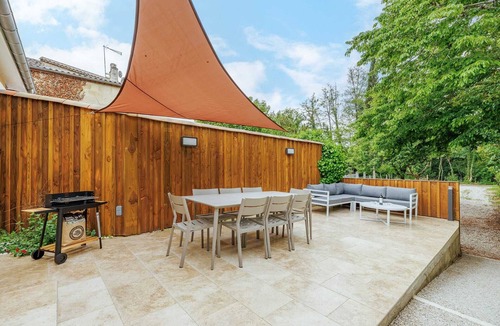 Branne House | Charming workshop with jacuzzi near St-Emilion