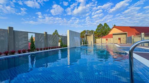 Kampot Hotel | Chateau Kampot