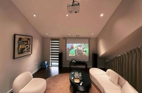 Hang Bo Apartment | Chips Cozy Crib