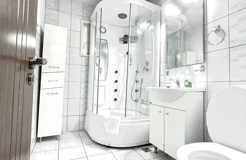 Cluj-Napoca Apartment | City centre apartment!Spacious,peaceful,pet friendly,close to attractions.