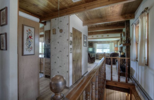 Rimrock House | Cliffside Cabin amongst trees, serene w/Views.