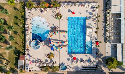 Cologna Spiaggia Resort | Club del Sole Stork Family Collection