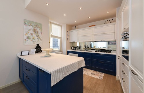 Desenzano del Garda City Centre Apartment | Comfort and style in the historic center