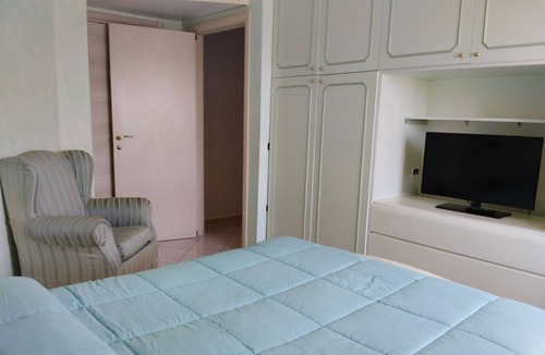 Terni Bed & Breakfast | Comfortable B&B Angolo Verde in Terni with terrace