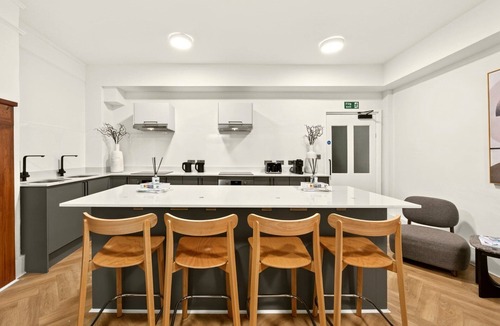 St. Pancras Apartment | Comfortable Double Room near Euston