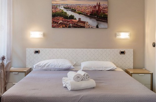 San Zeno House | Comfortable Room in Guest House