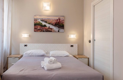 San Zeno House | Comfortable Room in Guest House