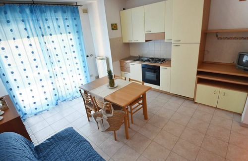 Silvi Marina Apartment | Cosy apartment for 4 people with WIFI, TV, terrace and pets allowed