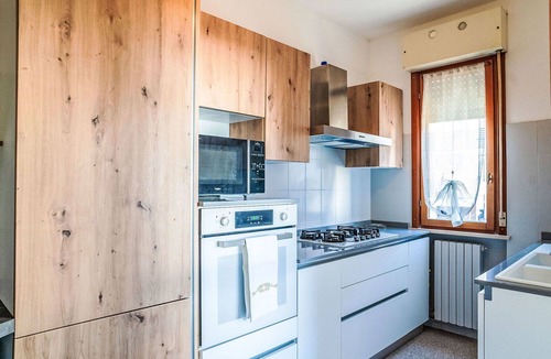 Giulianova Apartment | Cosy apartment for 4 people with A/C, WIFI, TV, balcony and pets allowed