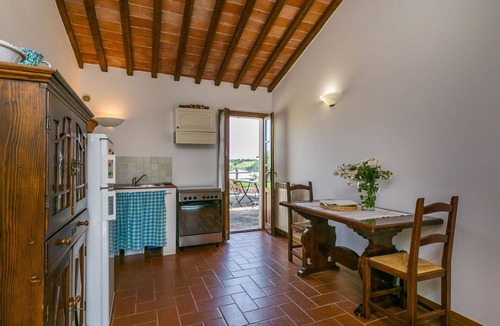 Sasso dʼOmbrone Villa | Cosy apartment in villa for 2 guests with pool, WIFI, A/C, patio and panoramic view