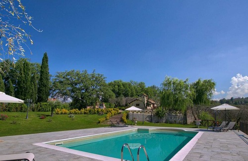 Selci House | Cosy holiday home with pool and air conditioning