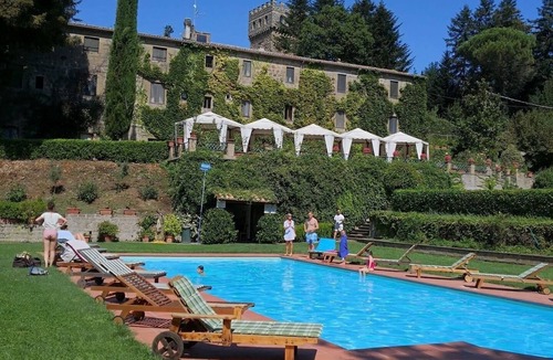 Grotte di Castro Cottage | Cottage con Piscina, Veranda, Giardino e Parcheggio Privato