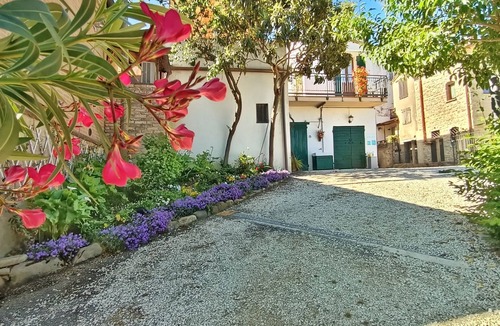 Morciano di Romagna Apartment | Country house between sea and hill