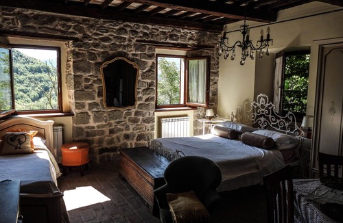 Roccafluvione Other | Country House/Farm House in Forcella with 4 bedrooms sleeps 14