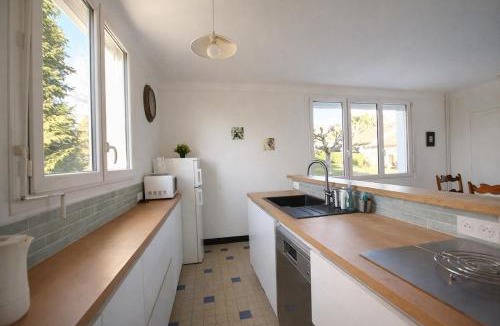 Sainte-Anne-Saint-Priest House | Countryside, comfort and culture just steps away