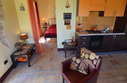 Monterosso Apartment | Countryside cottage in Pergola