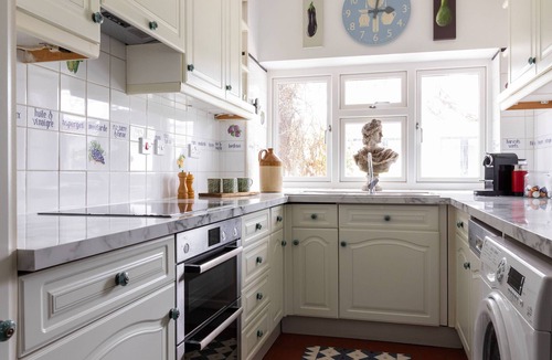 Courtfield House | Courtfield Mews - Four Bedroom House, Sleeps 8
