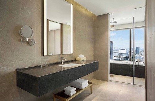 Hai Chau Hotel | Courtyard by Marriott Danang Han River