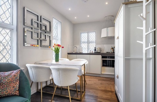 Temple Apartment | COVENT GARDEN! Walk 2 Leicester Square,Trafagal Square,SOHO