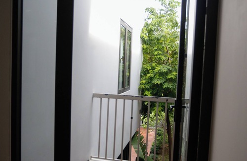 Son Tra House | Cozy 3BR Near Beach, Tranquil Fish Pond & Parking