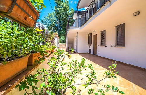 Policastro Bussentino Apartment | Cozy apartment on Campania's beautiful west coast.