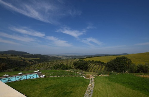 Campagnatico House | Cozy farmhouse with panoramic pool in Maremma for families and groups