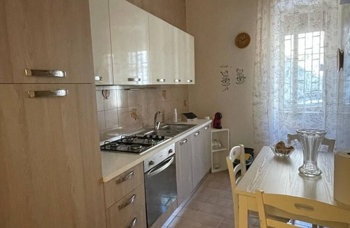 Naples House | Cozy Holiday Home a stone's throw from Naples International Airport