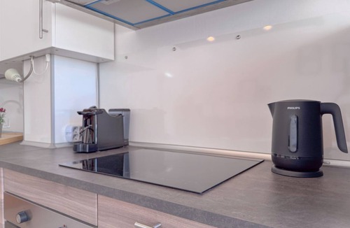 Civitanova Marche Apartment | Cozy holiday home in the heart of Civitanova Marche, located at Viale Vittorio Veneto 13, on the third floor of a building with an elevator. Just a short walk from the beach and the city center’s pedestrian area, it’s the perfect choice for families