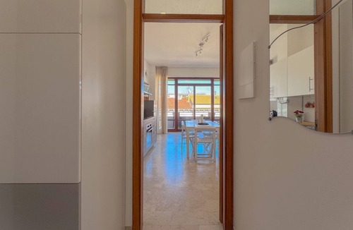 Civitanova Marche Apartment | Cozy holiday home in the heart of Civitanova Marche, located at Viale Vittorio Veneto 13, on the third floor of a building with an elevator. Just a short walk from the beach and the city center’s pedestrian area, it’s the perfect choice for families
