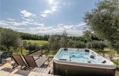 Venegazzu House | Cozy Home In Volpago Del Montello With Sauna