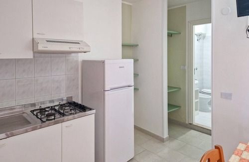 Vieste House | Cozy home in Vieste with outdoor swimming pool