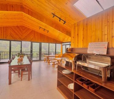 Ha Giang Hostel | Cozy Hostel and Tours