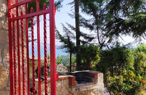 Vico del Gargano Apartment | Cozy House in Villa sleeps 9 2 bathrooms large veranda 3 doubles