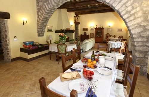 Graffignano Villa | Cozy Villa in Graffignano Italy with Swimming Pool