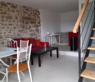 Saint-Marc-a-Frongier House | Creusoé