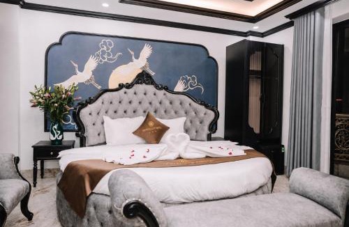 Hoang Mai Hotel | Crown Luxury Hotel
