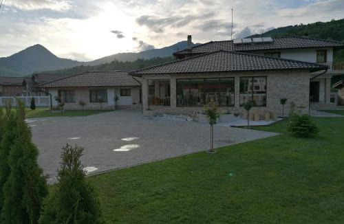 Maieru Villa | Cuibul Visurilor