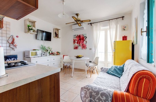 Scauri Apartment | Cute apartment whit balcony.