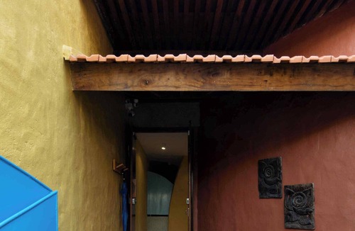Cam An House | Cycladic Beachfront 2-Bedroom Villa @ AnBang Beach