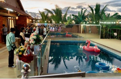 Kon Tum Hotel | D Banlieue Homestay And Coffee