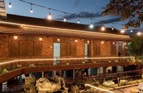 Kon Tum Hotel | D Banlieue Homestay And Coffee