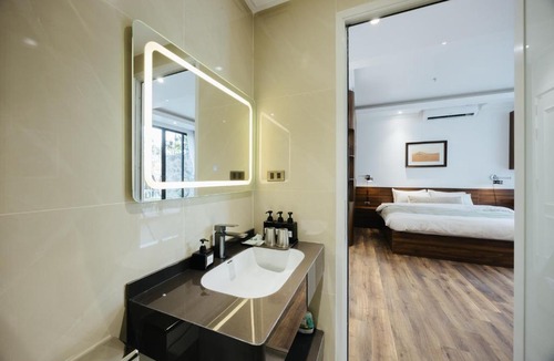 Yen Phu Apartment | Dangi Westlake Modern Apartment Lakeview Lakeside