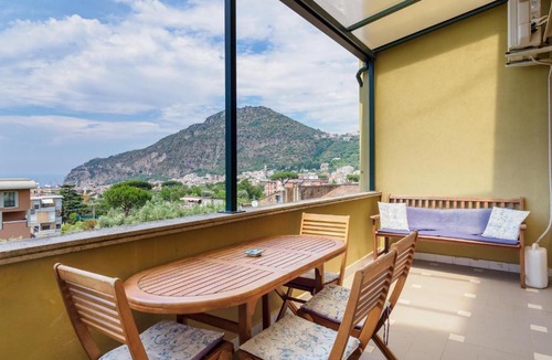 Piano di Sorrento Apartment | De Vivo Realty - Casa Garofalo