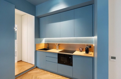 Chiaia Apartment | Deluxe Apartment with Balcony, Wi-Fi and Air Conditioning