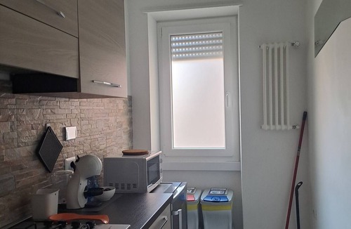 Zona LIII Tomba di Nerone Apartment | DELUXE STUDIO APARTMENT WITH BALCONY - HOLIDAY HOME IN ROME