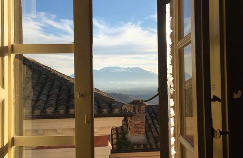 Spoltore House | Detached house in the historic center